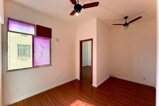 Kitnet/Studio para alugar com 1 quarto, 33m² em Centro, Rio de Janeiro