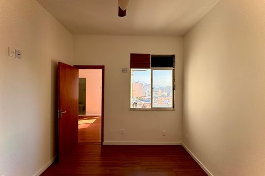Kitnet/Studio para alugar com 1 quarto, 33m² em Centro, Rio de Janeiro