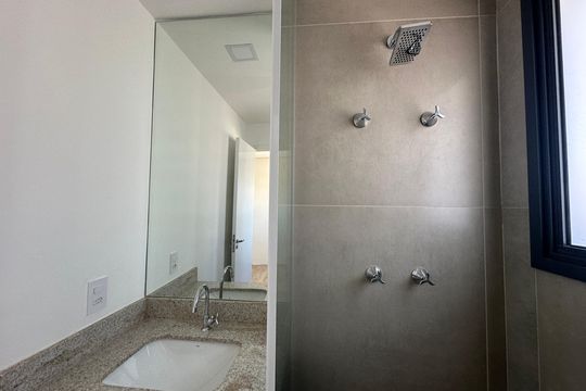 Banheiro da Suíte 2 de apartamento à venda com 3 quartos, 119m² em Centro Comercial Jubran, Barueri
