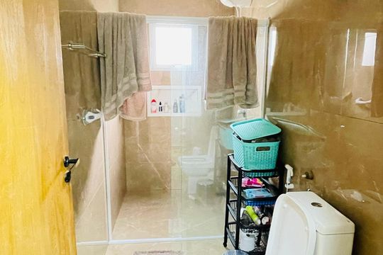 Banheiro da suíte de casa de condomínio para alugar com 3 quartos, 164m² em Residencial San Diego (paysage Vert), Cotia