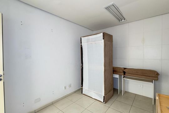 Casa para alugar com 7 quartos, 220m² em Santo Amaro, São Paulo