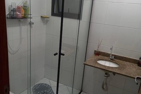 Banheiro de apartamento à venda com 2 quartos, 64m² em Santa Maria, São Caetano do Sul