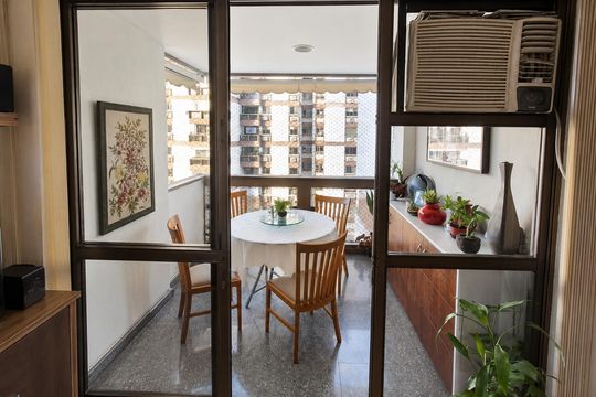 Varanda de apartamento à venda com 2 quartos, 88m² em Barra da Tijuca, Rio de Janeiro