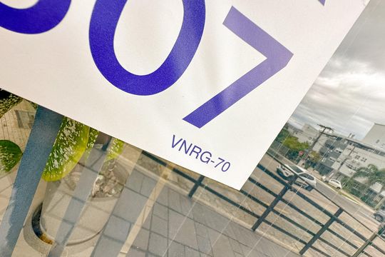 Plaquinha de apartamento para alugar com 2 quartos, 100m² em Jurerê, Florianópolis