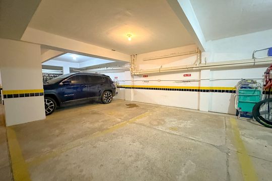 Garagem de apartamento para alugar com 2 quartos, 100m² em Jurerê, Florianópolis