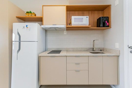 Cozinha de apartamento para alugar com 1 quarto, 40m² em Passo d’Areia, Porto Alegre