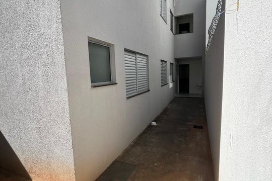 Área externa de casa à venda com 3 quartos, 110m² em Nacional, Contagem