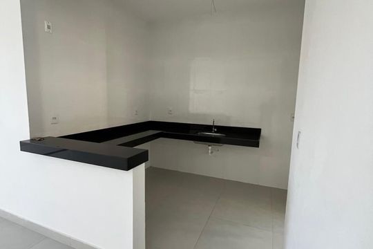 Sala de casa à venda com 3 quartos, 110m² em Nacional, Contagem