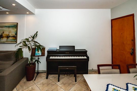 Sala de apartamento para alugar com 2 quartos, 75m² em Ouro Preto, Belo Horizonte