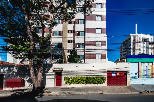 Fachada de apartamento para alugar com 2 quartos, 75m² em Ouro Preto, Belo Horizonte
