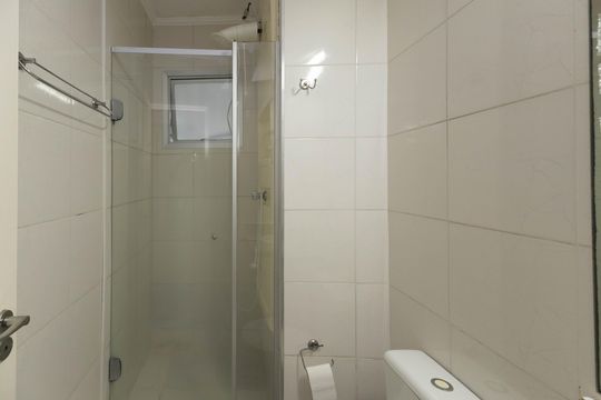 Banheiro de apartamento para alugar com 3 quartos, 63m² em Vila Guilherme, São Paulo