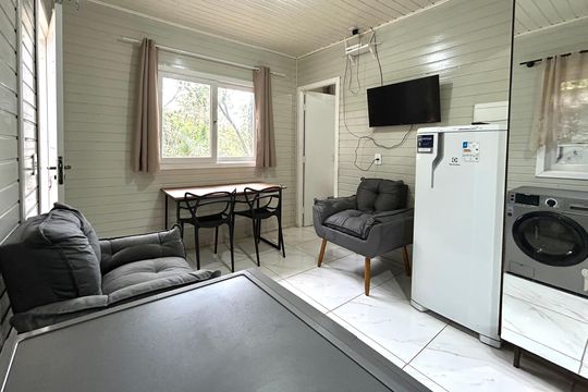 Sala  de apartamento para alugar com 2 quartos, 40m² em Alto Ribeirão Leste, Florianópolis
