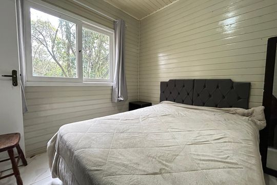 Quarto 1 de apartamento para alugar com 2 quartos, 40m² em Alto Ribeirão Leste, Florianópolis