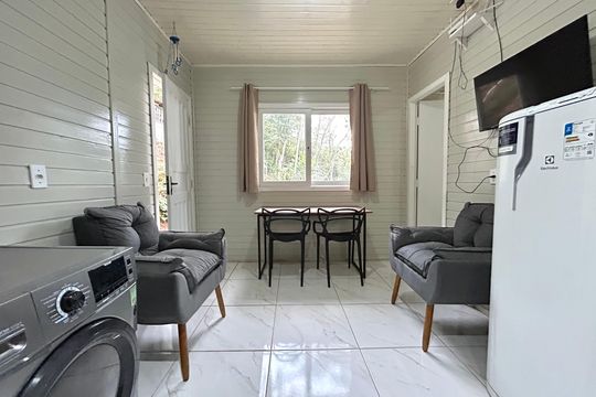 Sala  de apartamento para alugar com 2 quartos, 40m² em Alto Ribeirão Leste, Florianópolis