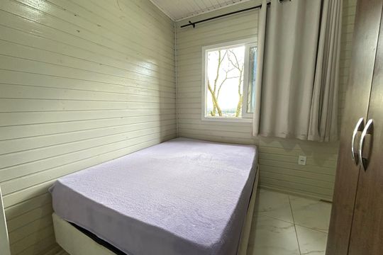 Quarto 2 de apartamento para alugar com 2 quartos, 40m² em Alto Ribeirão Leste, Florianópolis