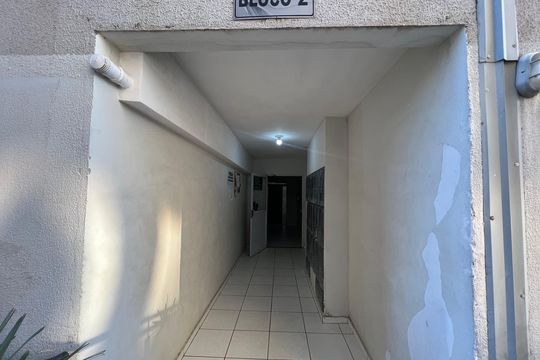 Área comum - hall de entrada  de apartamento para alugar com 2 quartos, 44m² em Previdenciários, Juiz de Fora