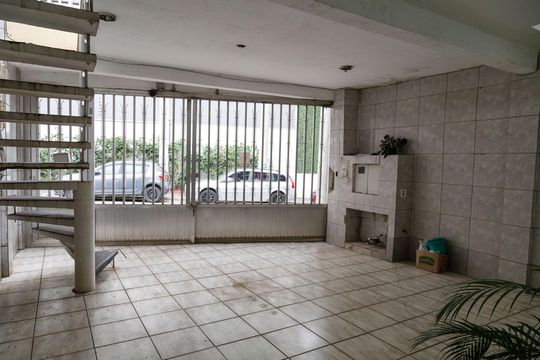Garagem de casa para alugar com 3 quartos, 300m² em Gopouva, Guarulhos