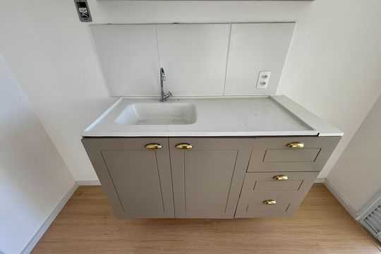 Cozinha  de apartamento para alugar com 2 quartos, 33m² em Santo Amaro, São Paulo