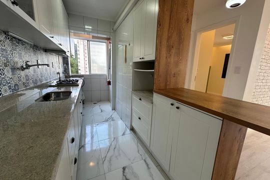 Cozinha de apartamento para alugar com 1 quarto, 90m² em Itararé, São Vicente