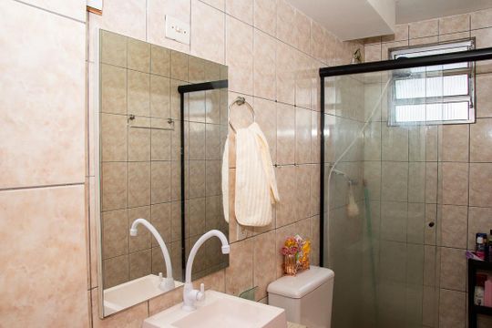 Banheiro social de apartamento à venda com 2 quartos, 47m² em Vila Prudente, São Paulo