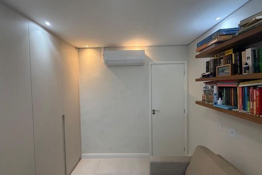 Quarto de apartamento para alugar com 2 quartos, 55m² em Vila Santa Maria, Poá