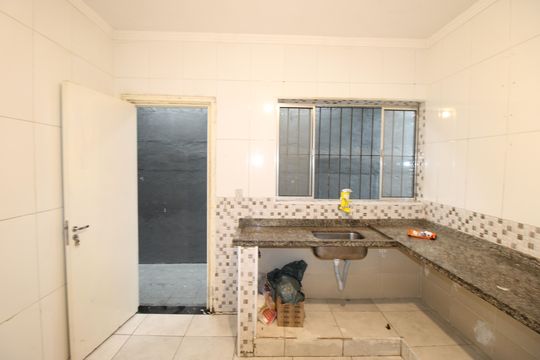 Cozinha de casa para alugar com 3 quartos, 150m² em Vila Nova Curuca, São Paulo