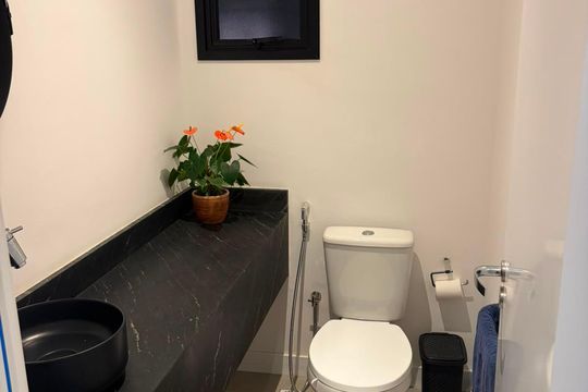 Banheiro de apartamento para alugar com 1 quarto, 96m² em Parque Residencial Aquarius, São José dos Campos
