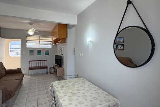 Sala de apartamento para alugar com 1 quarto, 51m² em Gonzaga, Santos