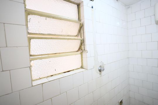 Banheiro 1 de casa para alugar com 3 quartos, 110m² em Centro, Osasco