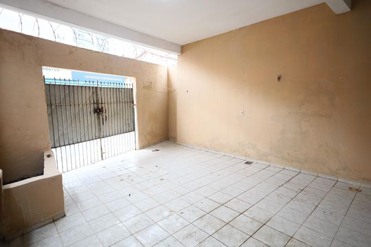 Garagem de casa para alugar com 3 quartos, 110m² em Centro, Osasco