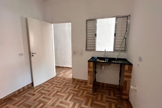 Casa para alugar com 1 quarto, 26m² em Jardim Capelinha, São Paulo