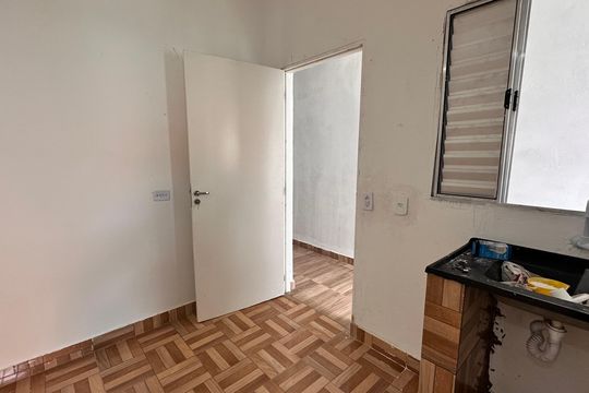 Casa para alugar com 1 quarto, 26m² em Jardim Capelinha, São Paulo