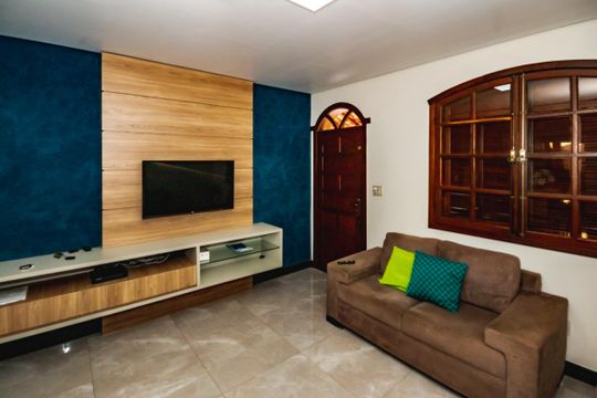 Casa à venda com 7 quartos, 360m² em Dom Silverio, Belo Horizonte