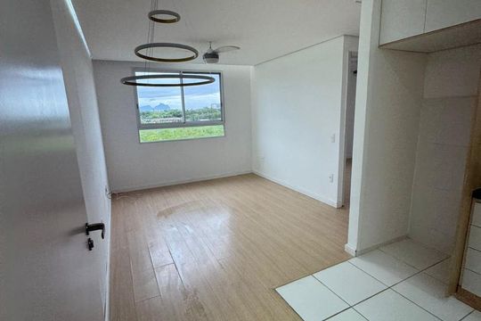 Sala de apartamento à venda com 2 quartos, 50m² em Recreio dos Bandeirantes, Rio de Janeiro
