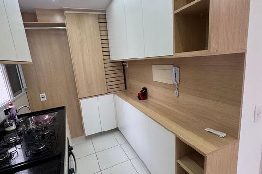 Cozinha de apartamento à venda com 2 quartos, 50m² em Recreio dos Bandeirantes, Rio de Janeiro