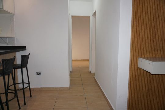 Sala de apartamento para alugar com 2 quartos, 44m² em Chácaras Caxingui, Embu das Artes