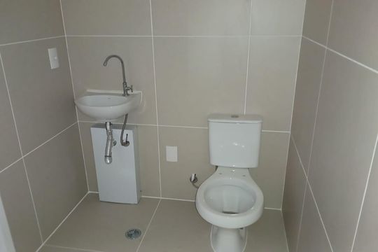 Banheiro de kitnet/studio à venda com 1 quarto, 25m² em Butantã, São Paulo