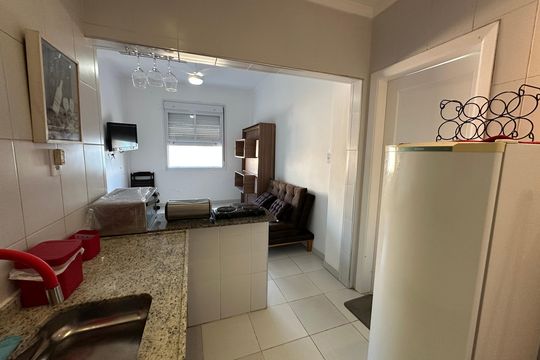 Cozinha de apartamento para alugar com 1 quarto, 25m² em Itararé, São Vicente