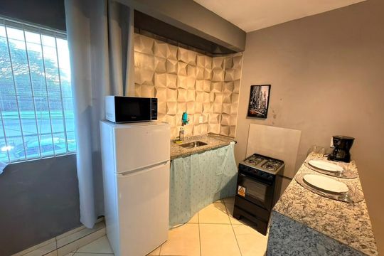 Cozinha de kitnet/studio para alugar com 1 quarto, 29m² em Parque Jardim Carioca, Campos dos Goytacazes