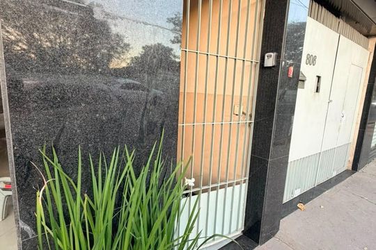 Fachada de kitnet/studio para alugar com 1 quarto, 29m² em Parque Jardim Carioca, Campos dos Goytacazes