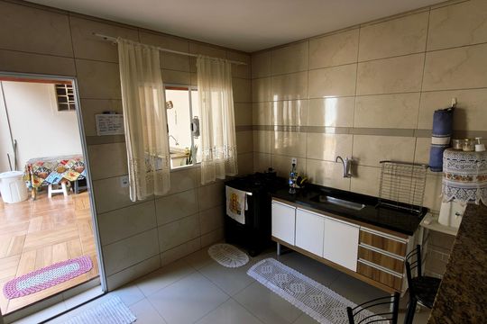 Cozinha de casa à venda com 3 quartos, 265m² em Jardim Martins, Jundiaí