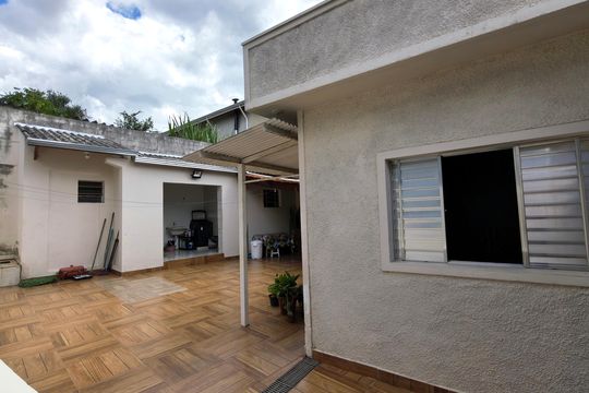 Área externa de casa à venda com 3 quartos, 265m² em Jardim Martins, Jundiaí