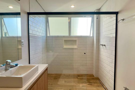 Banheiro de apartamento à venda com 3 quartos, 192m² em Cerqueira César, São Paulo