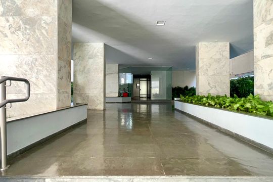 Entrada de apartamento à venda com 3 quartos, 192m² em Cerqueira César, São Paulo