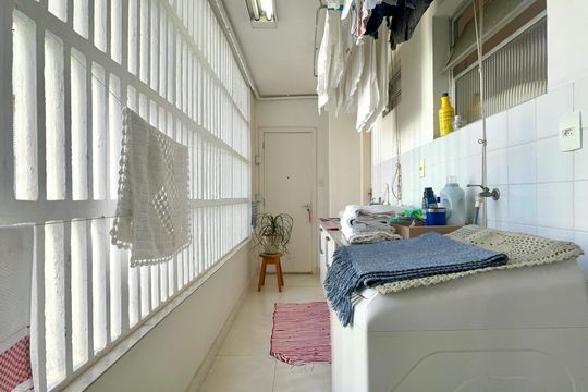 Área de Serviço de apartamento à venda com 3 quartos, 192m² em Cerqueira César, São Paulo