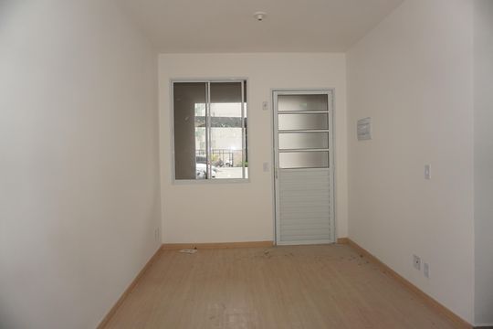 Sala de apartamento para alugar com 2 quartos, 48m² em Jardim Sao Luiz, Embu das Artes
