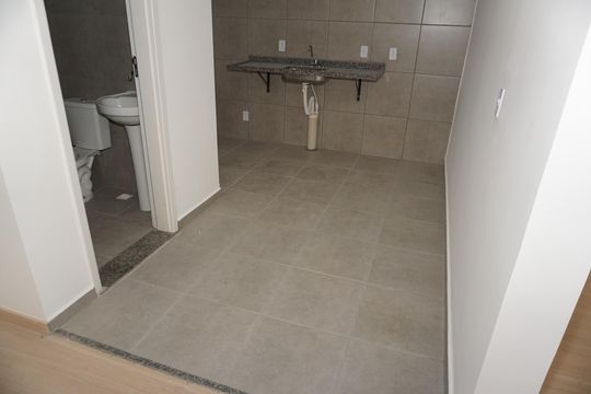 Cozinha de apartamento para alugar com 2 quartos, 48m² em Jardim Sao Luiz, Embu das Artes