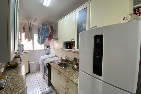 Cozinha de apartamento à venda com 2 quartos, 54m² em Cidade São Francisco , São Paulo