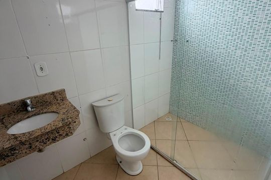 Banheiro de casa para alugar com 2 quartos, 106m² em Parque rio branco, Campos dos Goytacazes