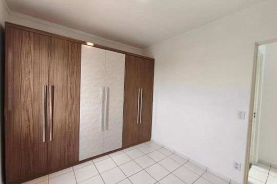 Quarto de apartamento para alugar com 2 quartos, 54m² em Jardim Ipaussurama, Campinas